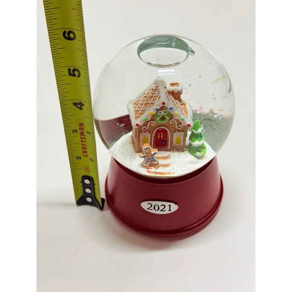 Wondershop 2021 Gingerbread House Musical Snow Globe Deck The Halls Christmas